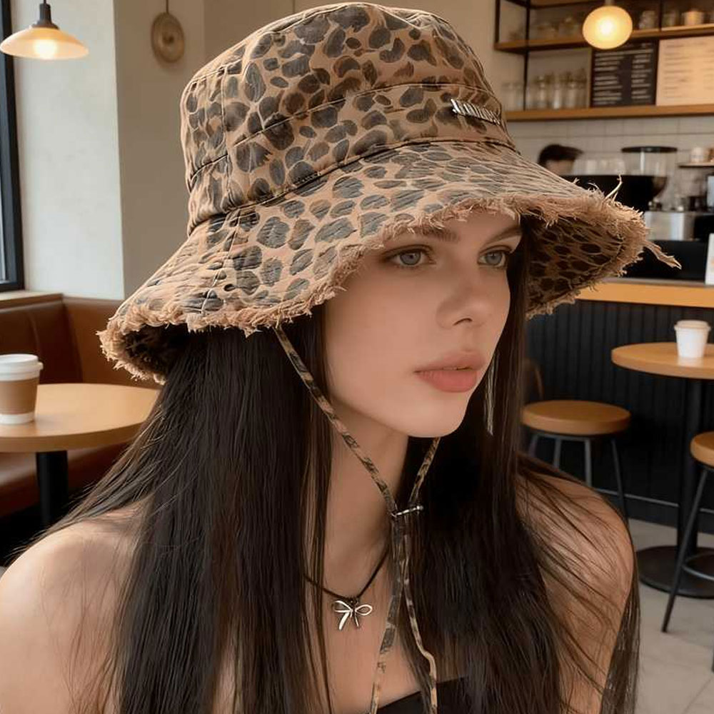 Spring and Summer New Leopard  - Mountain Biking Hat 评论和价格