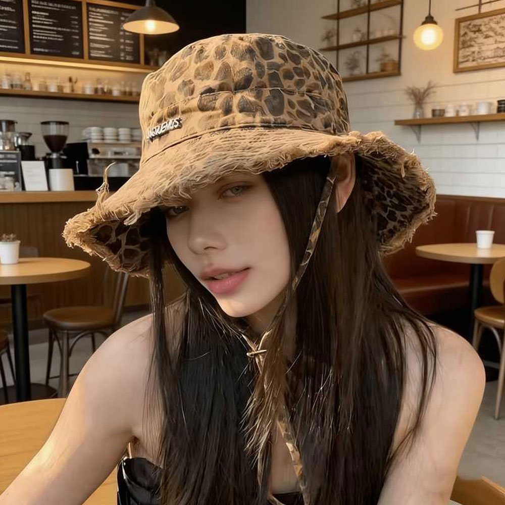 Spring and Summer New Leopard  - Mountain Biking Hat 评论和价格